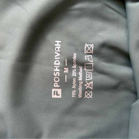 Poshdivah Maternity yoga shorts with pockets 2 pairs - Picture 5 of 5